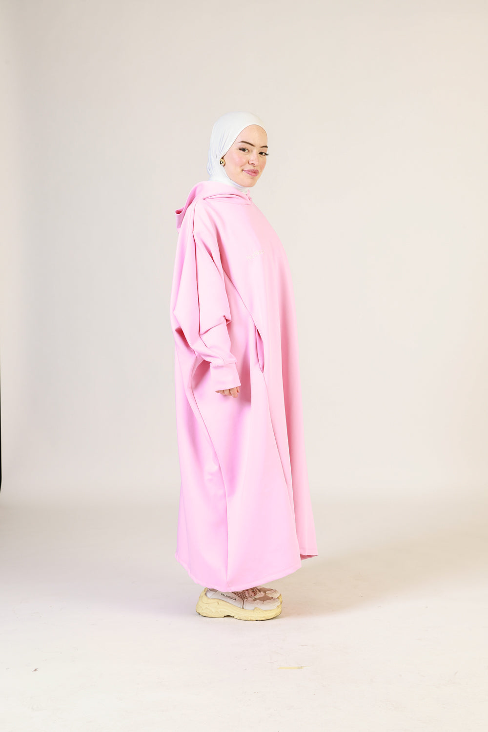 Abaya Hoodie Scupa – Style Urbain et Confort Absolu