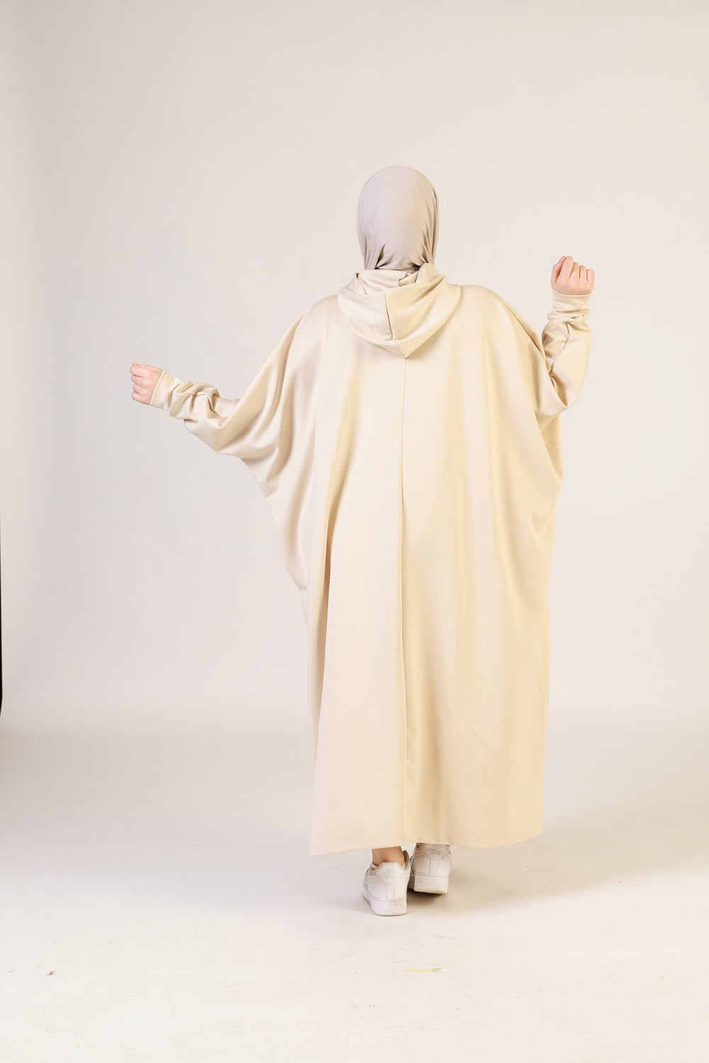Abaya Hoodie Scupa – Style Urbain et Confort Absolu
